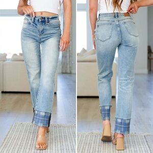 Judy Blue High Rise Plaid Cuffed Vintage Straight Leg Jeans Size 9/29